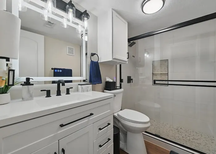 Apartment Big Soccer Games 2026, Media, Workers & Guests, 2br, 2ba Condo, 29 Nights Or