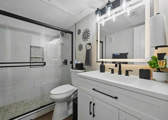 Apartment Big Soccer Games 2026, Media, Workers & Guests, 2br, 2ba Condo, 29 Nights Or