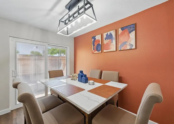 Apartment Big Soccer Games 2026, Media, Workers & Guests, 2br, 2ba Condo, 29 Nights Or Fort Worth