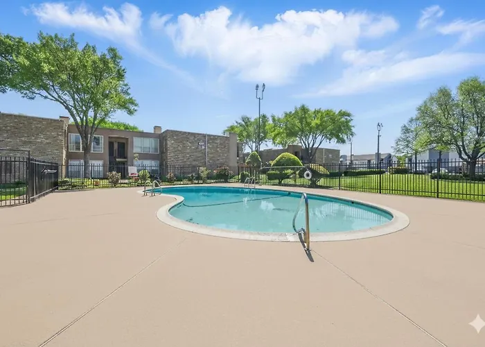 Apartment Big Soccer Games 2026, Media, Workers & Guests, 2br, 2ba Condo, 29 Nights Or